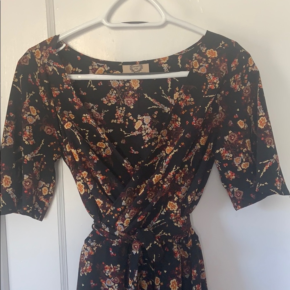 Beautiful dress within autumnal tones🍁